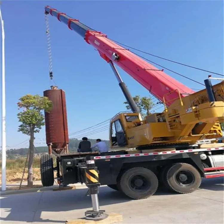 石碌镇专业吊车租赁多少钱