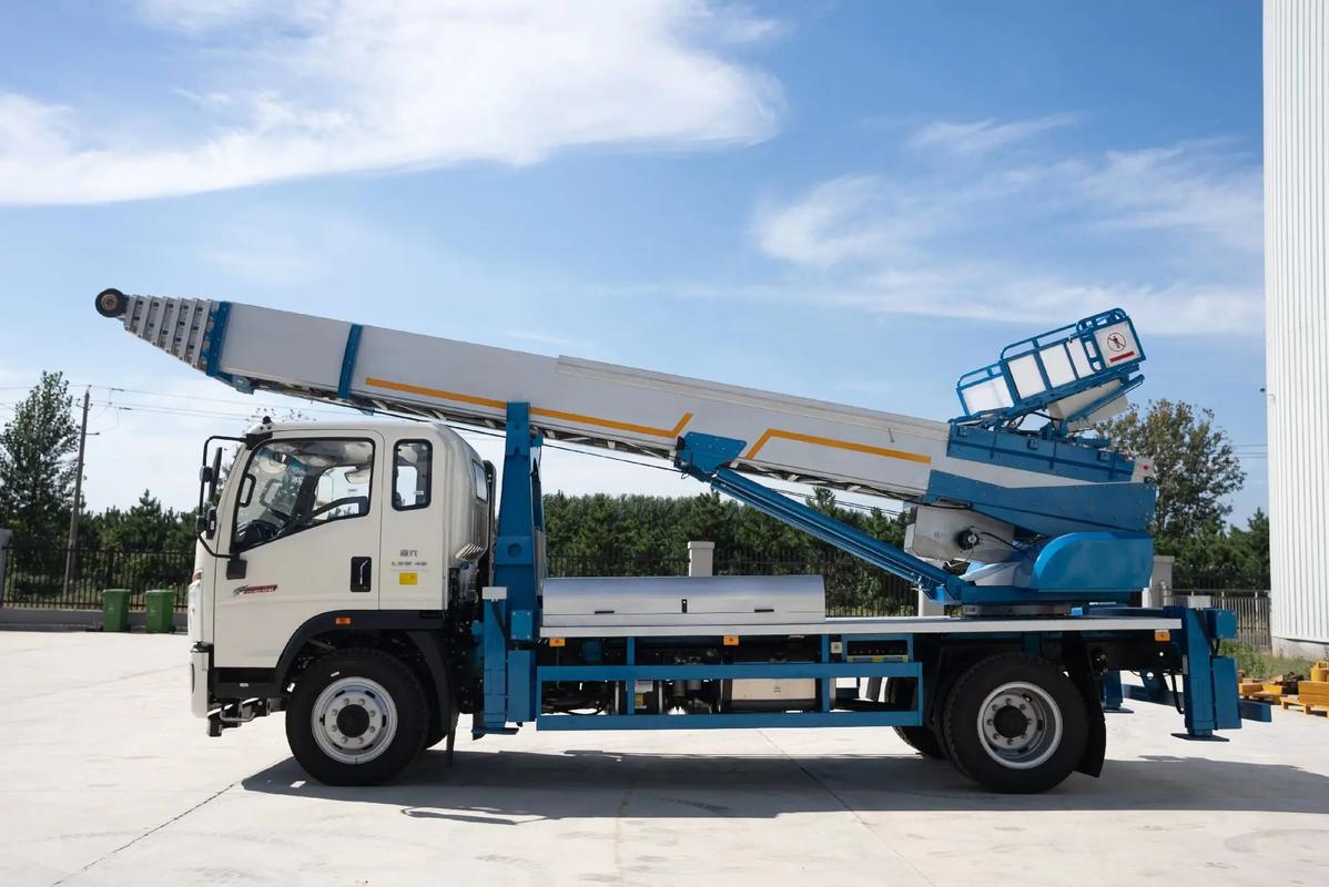 石碌镇云梯上料车租赁费用