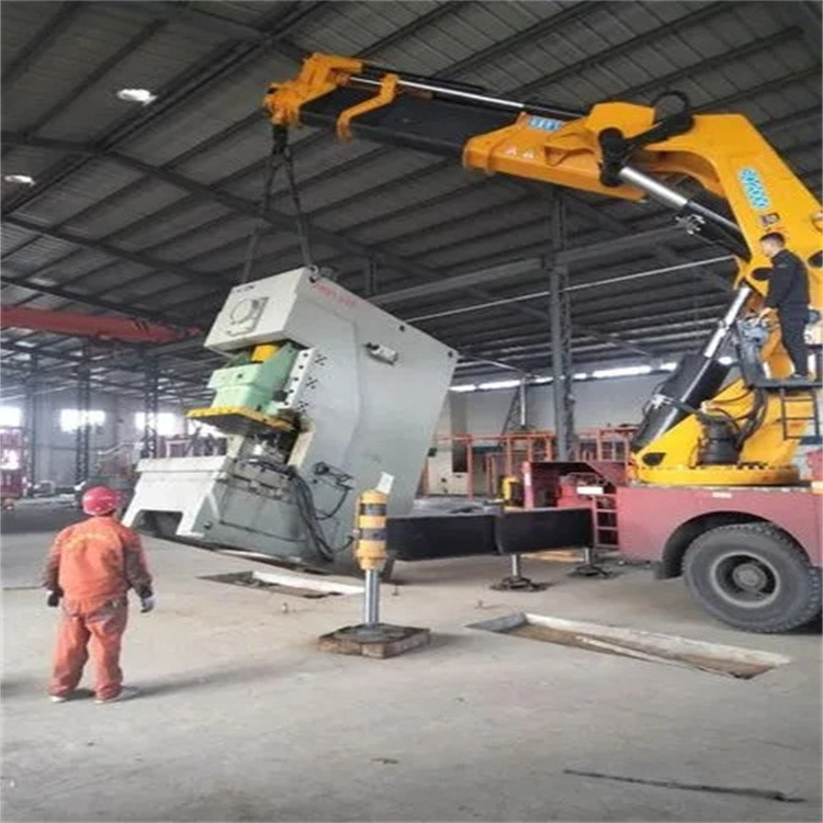 石碌镇80吨折臂吊车出租附近电话